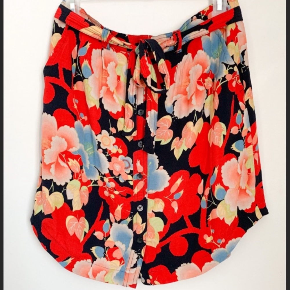 LOFT Floral Button Skirt with Pockets and Waist Tie